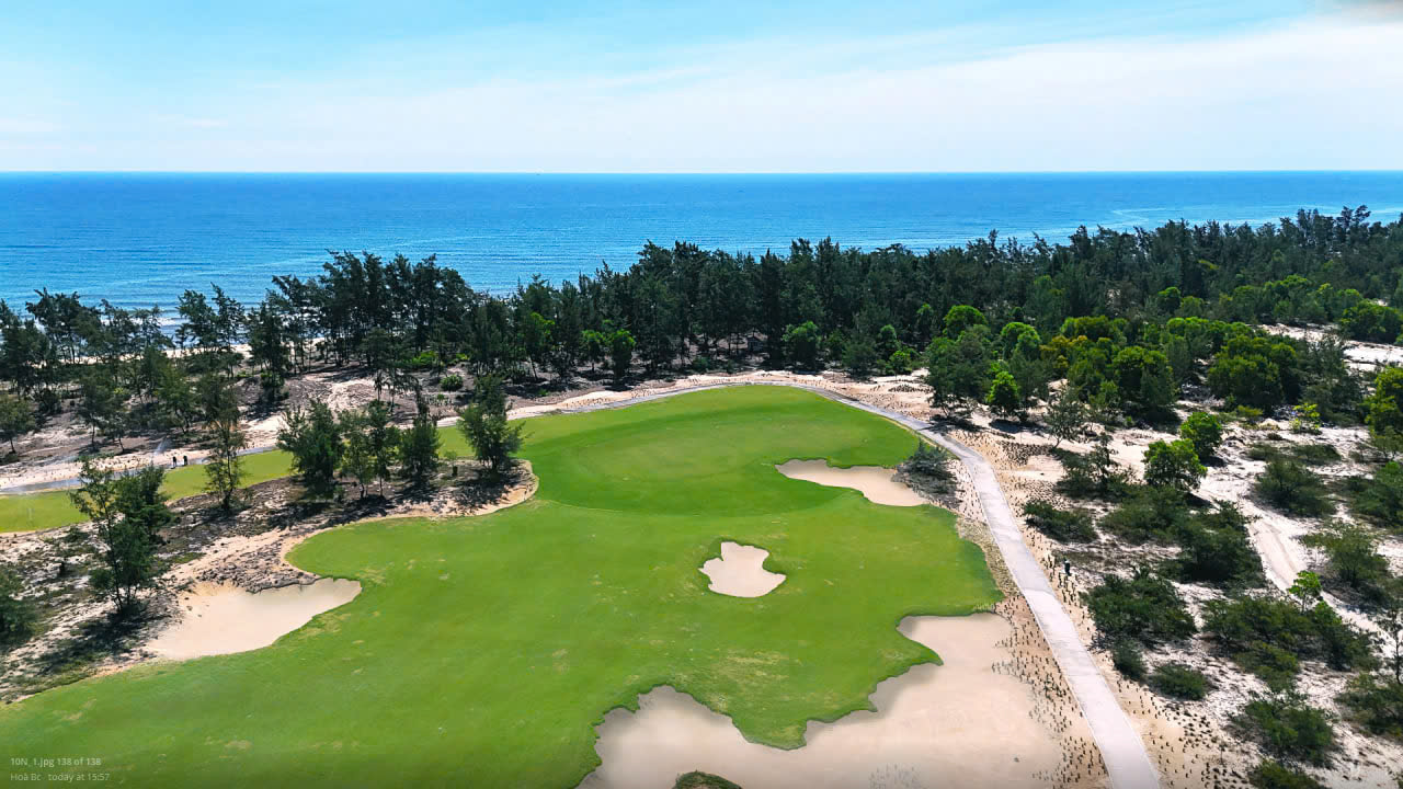 Sân golf Golden Sands Golf Resort Huế