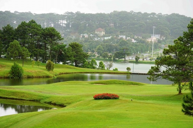 Dalat Palace Golf Club (Sân Đồi Cù)