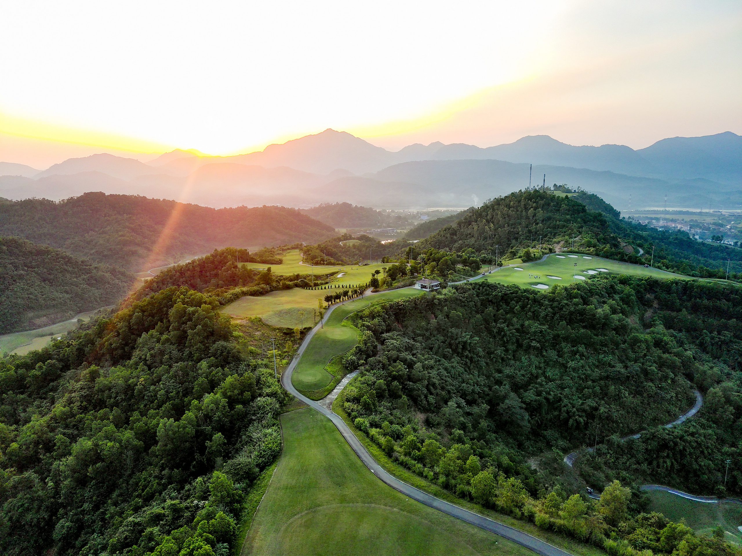 Hilltop Golf Valley Kỳ Sơn Hoà Bình