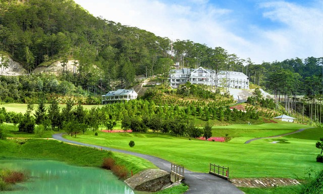 SAM Tuyen Lam Golf Resort