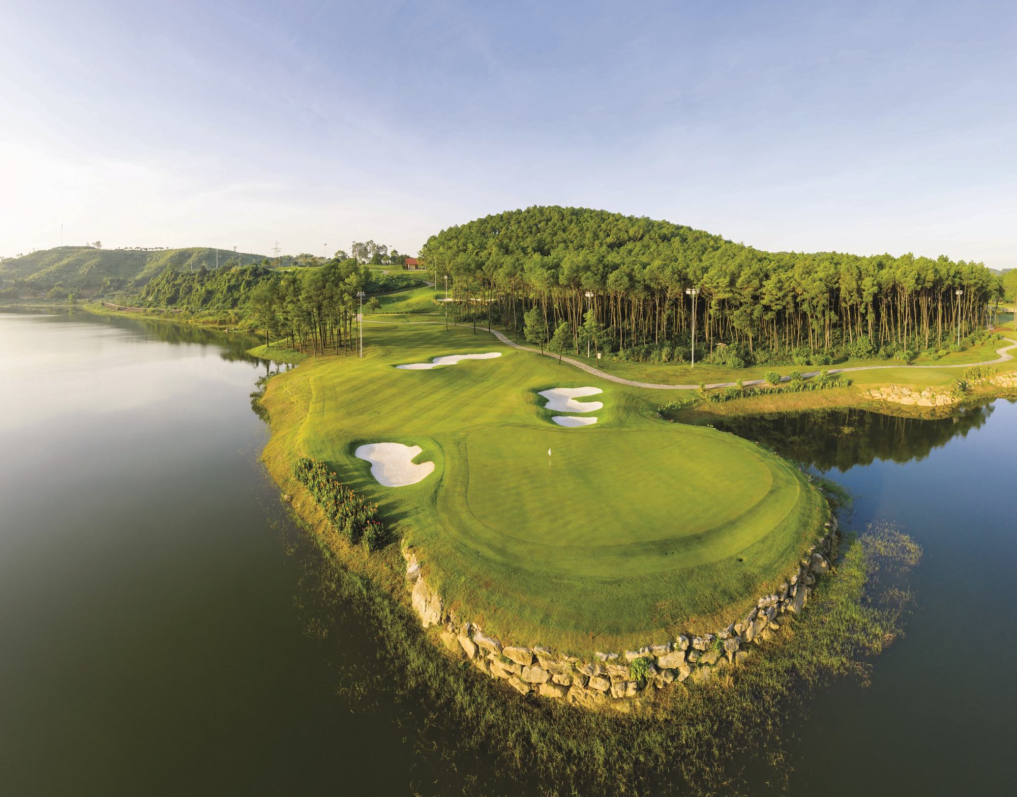 Vé Tràng An Golf & Country Club