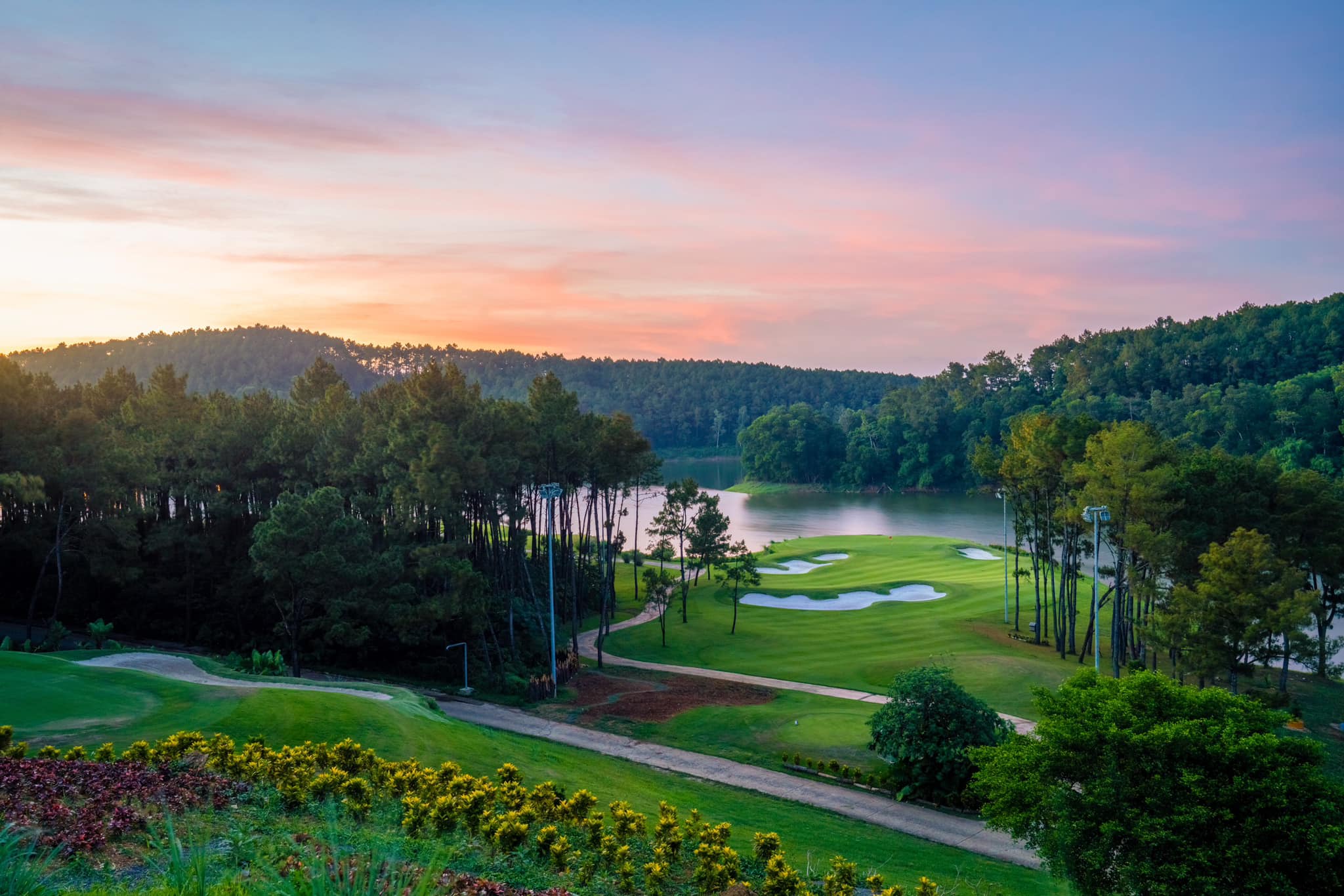 Vé Tràng An Golf & Country Club