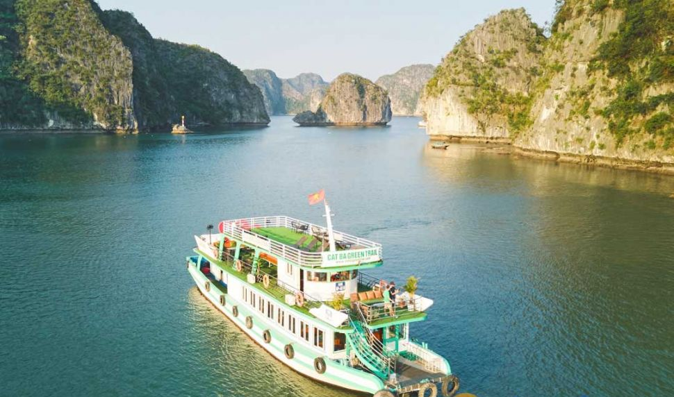 Tàu gỗ Lan Hạ Green Trail