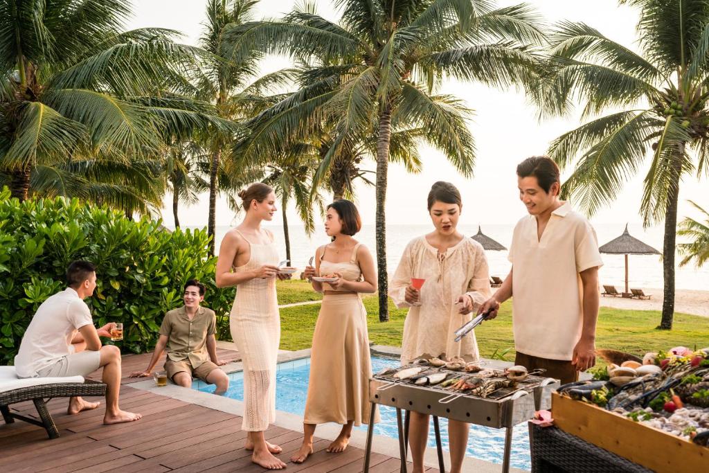 Combo 2N1Đ Sheraton Phu Quoc Long Beach Resort