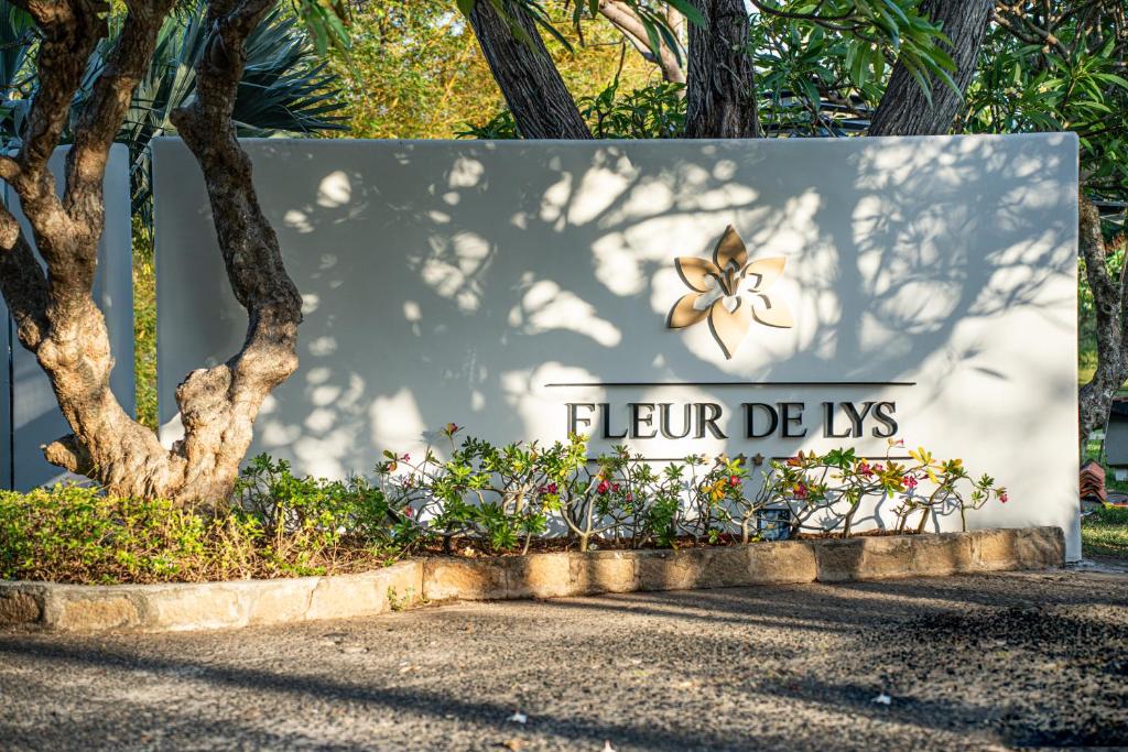 Combo 3N2Đ Khách sạn Fleur de Lys Resort & Spa Long Hai