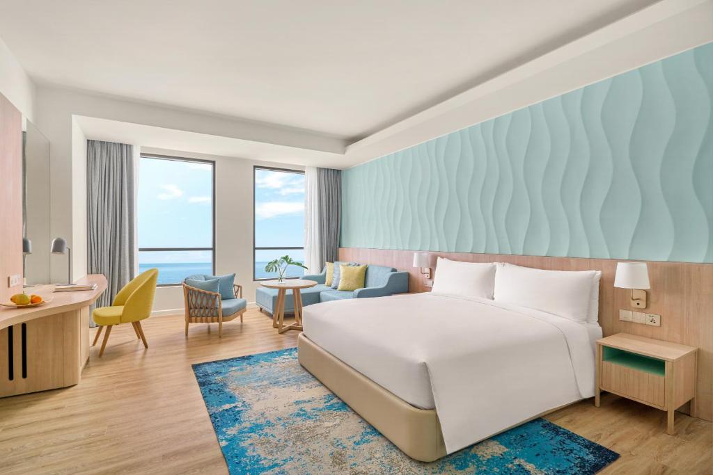 Combo 2N1Đ Holiday inn Hồ Tràm Beach Resort
