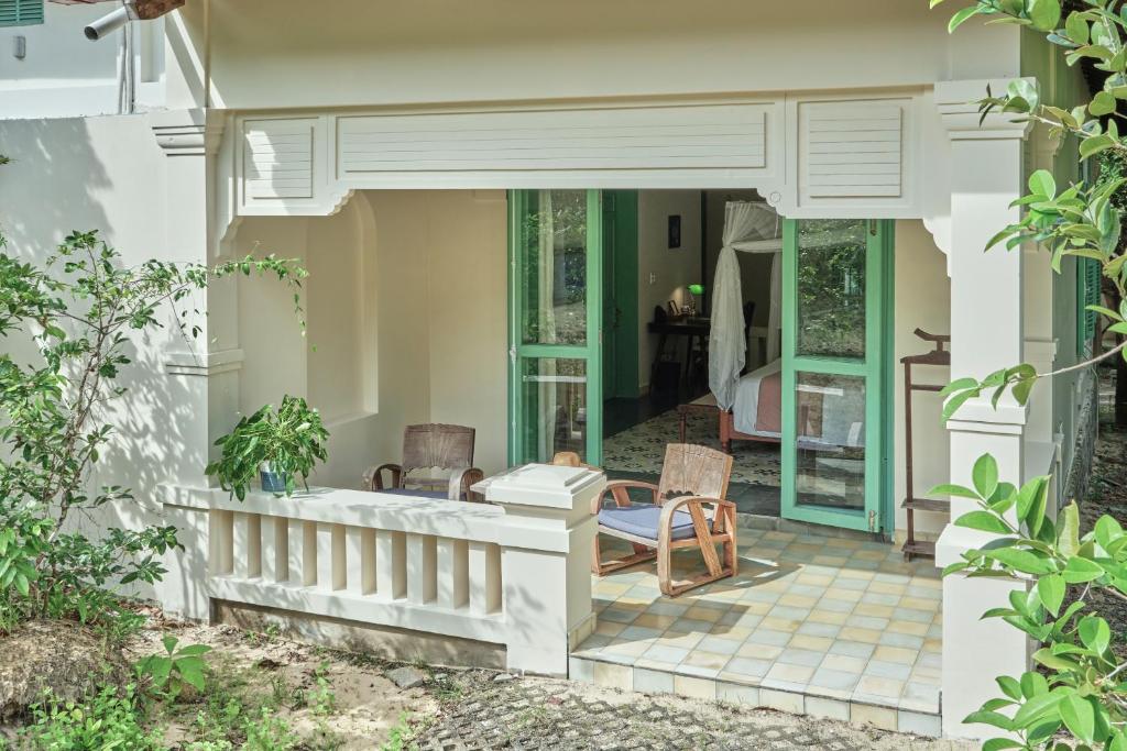 Combo 2N1Đ Poulo Condor Boutique Resort & Spa