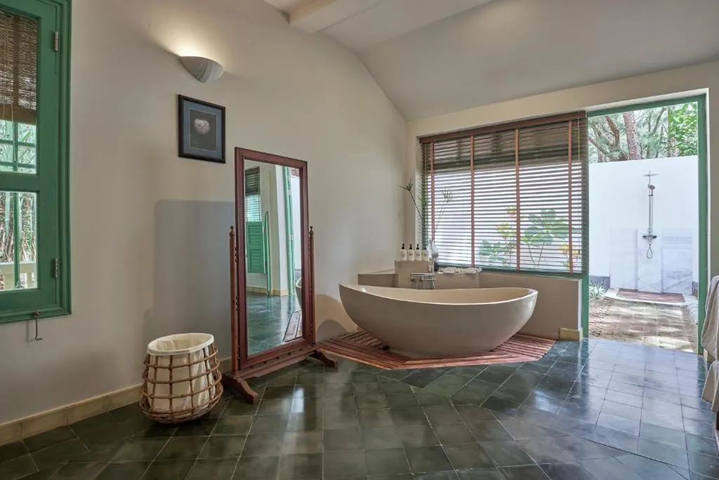 Combo 2N1Đ Poulo Condor Boutique Resort & Spa