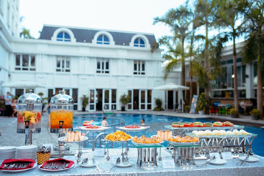 Combo 2N1Đ Ninh Bình Legend Hotel + hội thảo, xe khứ hồi