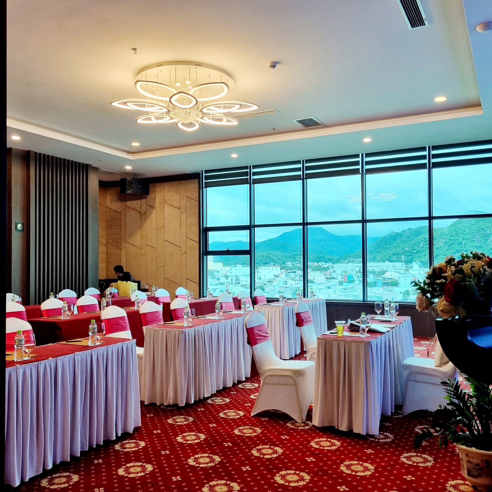 Phòng họp hội nghị khách sạn Mường Thanh Luxury Khanh Hoa Hotel