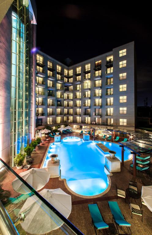 Combo Army Hotel Hanoi + Land Tour