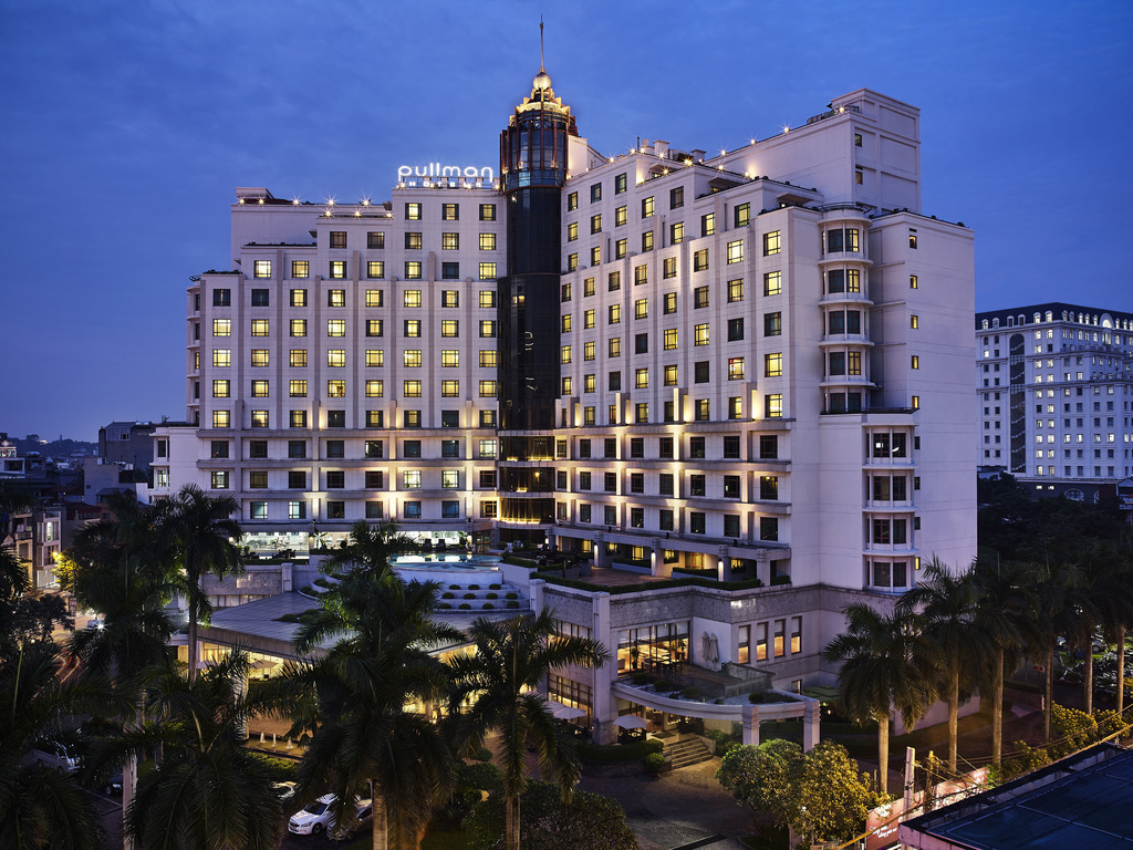 Tiệc cưới tại Movenpick Hotel Hà Nội