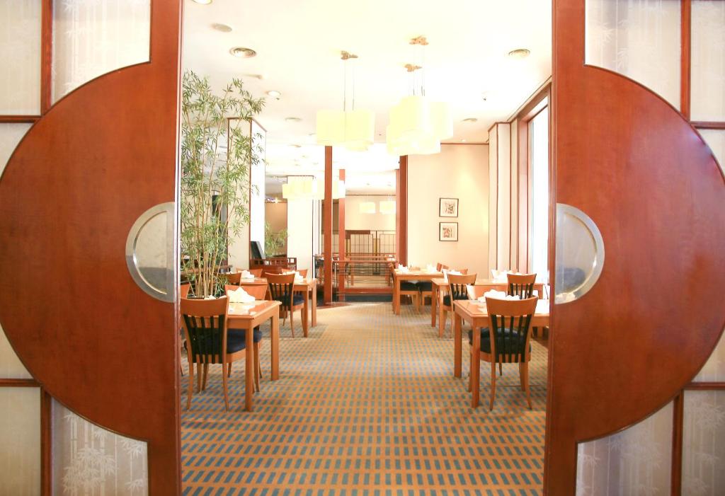 Combo Hanoi Daewoo Hotel + City Tour