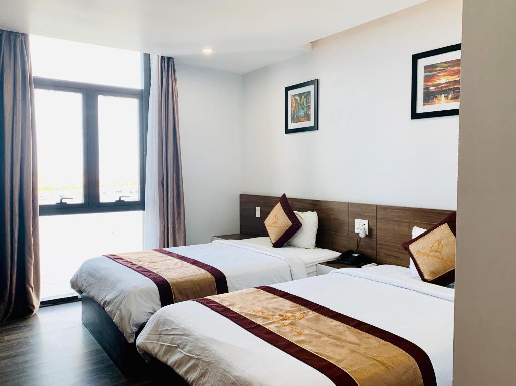 Combo CKC Thien Duong Hotel + Tour Động Phong Nha