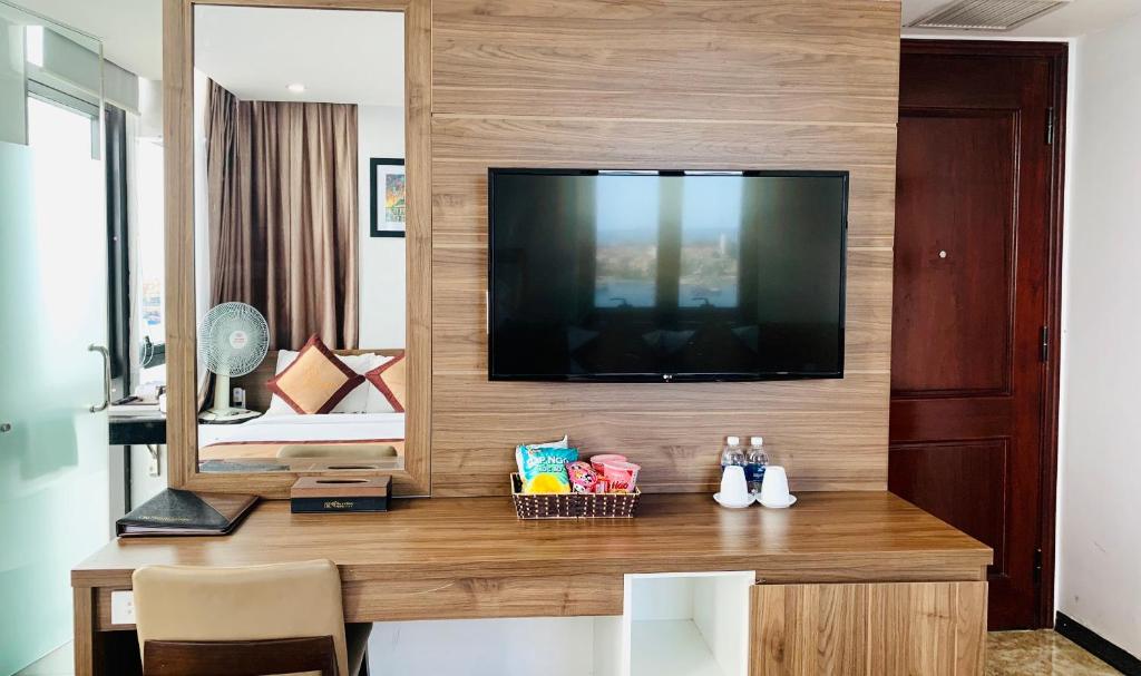 Combo CKC Thien Duong Hotel + Tour Động Phong Nha
