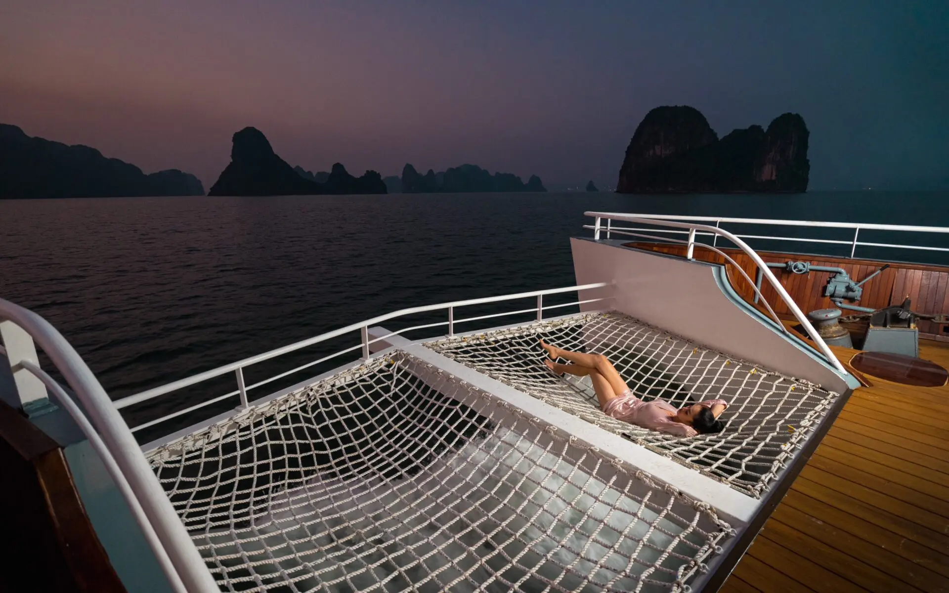 Du thuyền Lan Hạ 4 giờ Catamaran-DTQN004