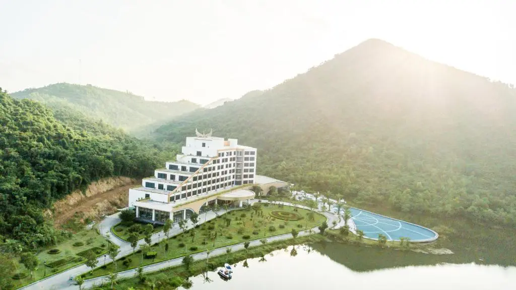 Combo 2N1Đ Phòng và Golf Mường Thanh Xuân Thành
