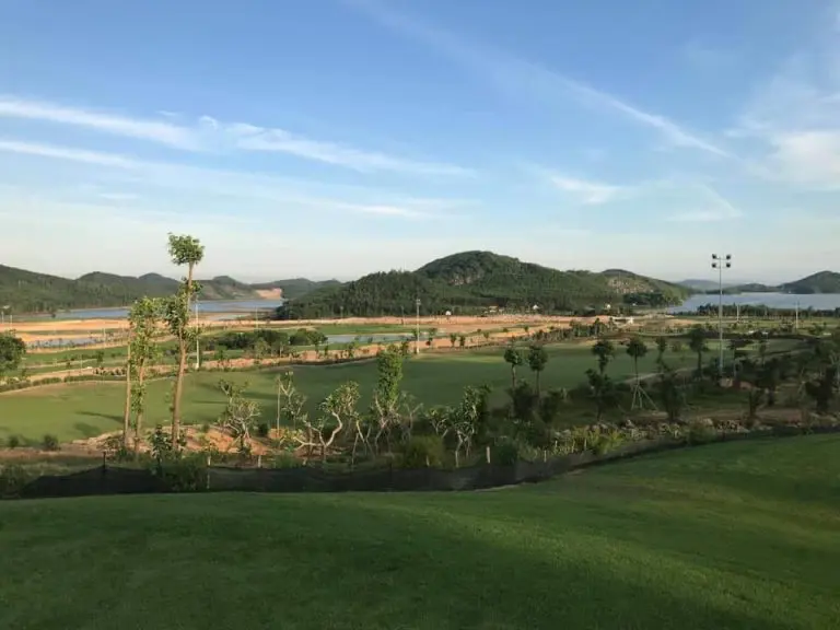 Combo 2N1Đ Phòng và Golf Mường Thanh Xuân Thành