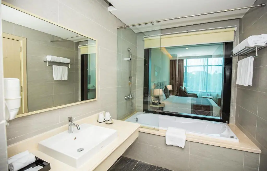 Combo 2N1Đ Phòng và Golf Mường Thanh Xuân Thành
