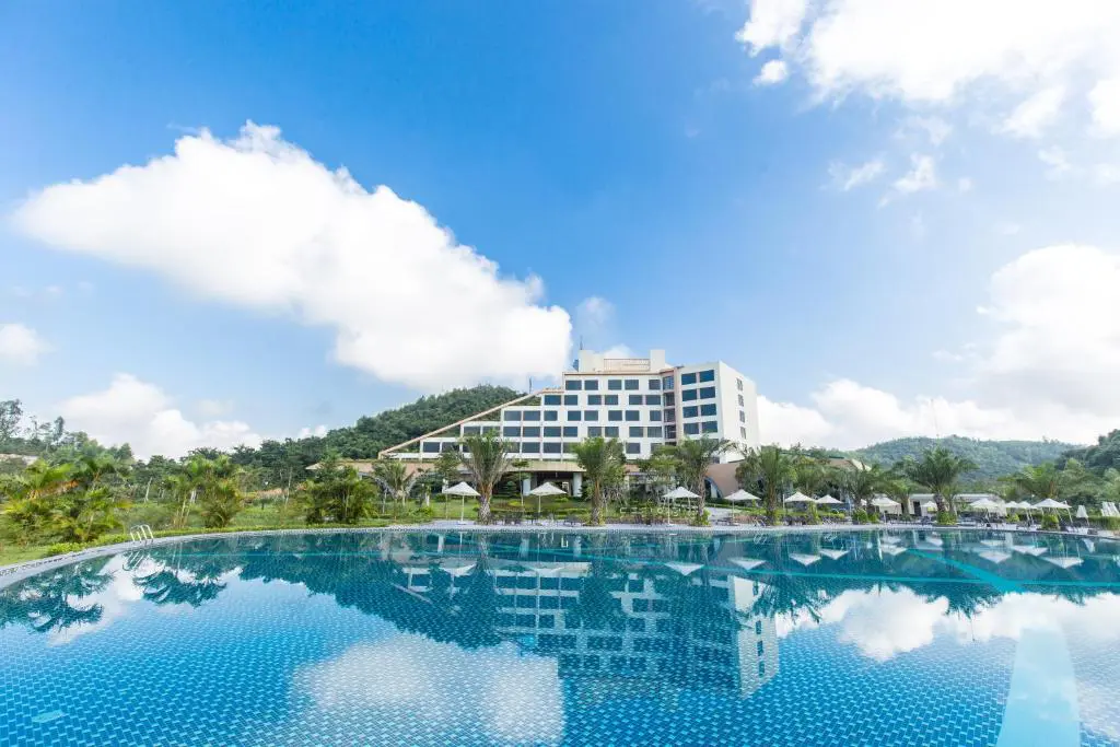 Combo 2N1Đ Phòng và Golf Mường Thanh Xuân Thành