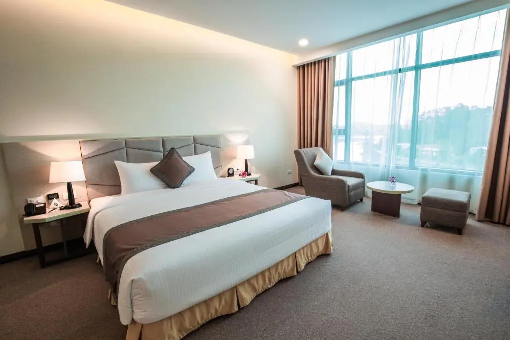 Combo 2N1Đ Phòng và Golf Mường Thanh Xuân Thành