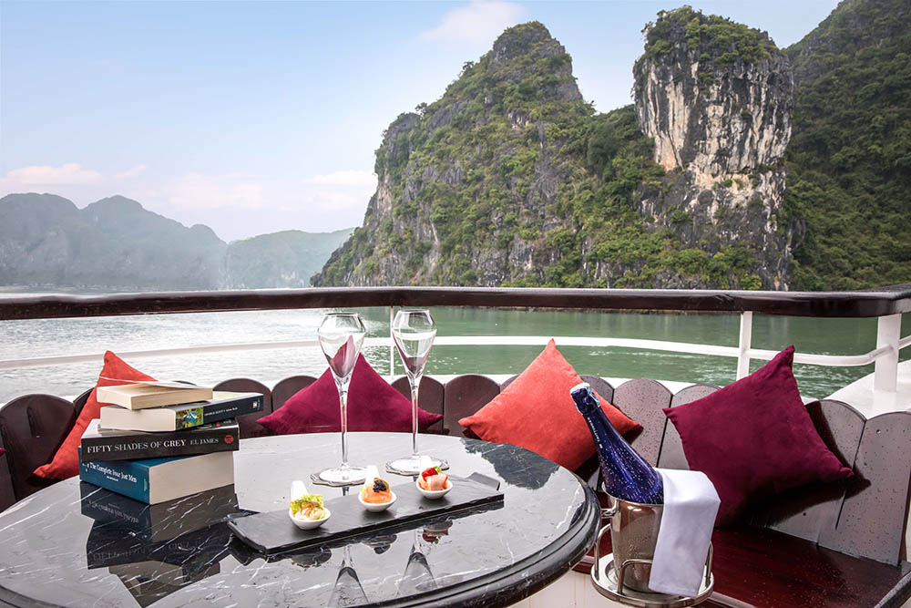 [Combo 3N2Đ] Du thuyền Ambassador Cruise Halong