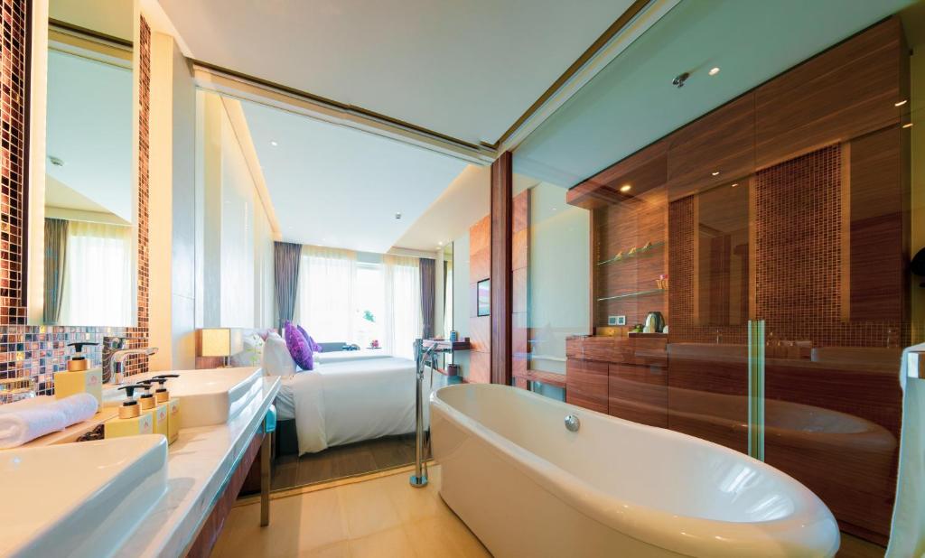 Combo 3N2Đ Seashells Phu Quoc Hotel & Spa + tham quan Đông Nam Đảo