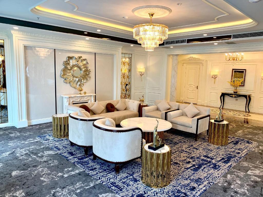 Combo Mường Thanh Luxury Saigon Hotel + Tour Biệt Động Sài Gòn