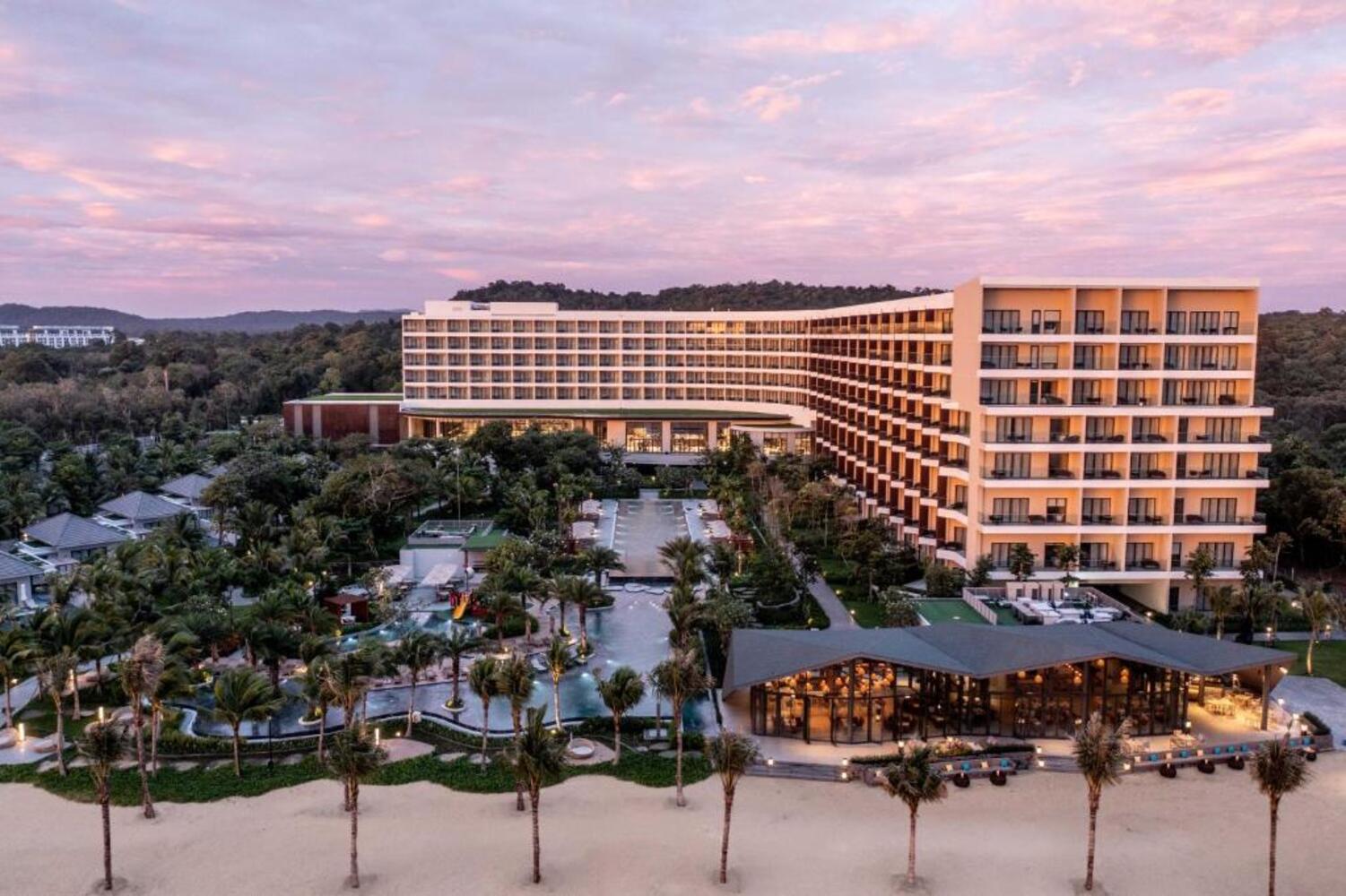 Combo 2N1Đ Crowne Plaza Phu Quoc Starbay