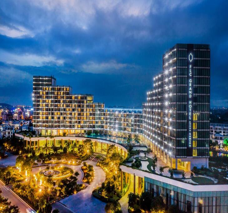 Combo 2N1Đ FLC Grand Hotel Sầm Sơn