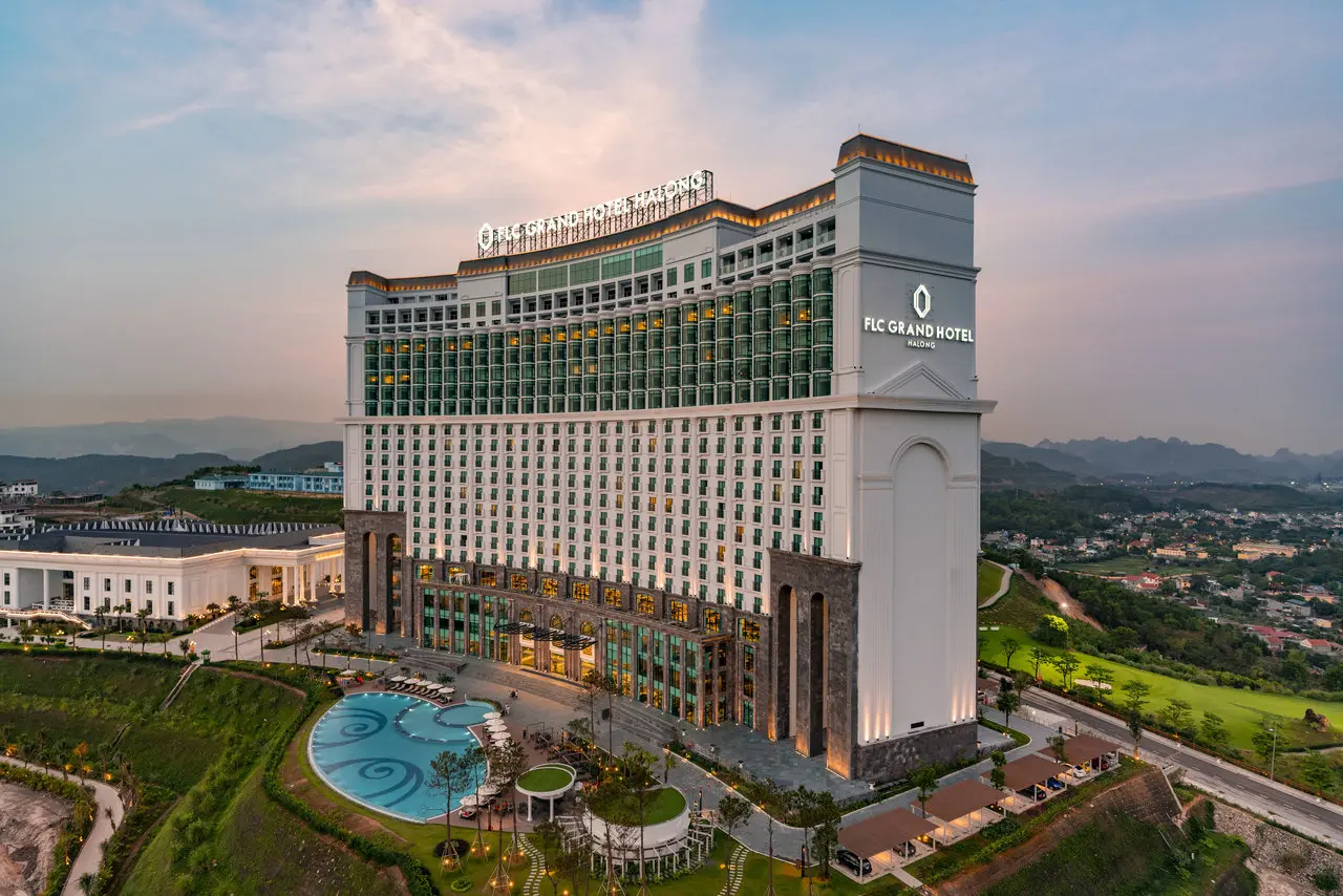 Combo 2N1Đ FLC Hạ Long + Golf