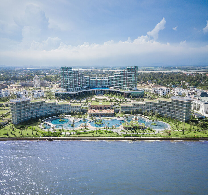 Combo 2N1Đ FLC Luxury Resort Sầm Sơn