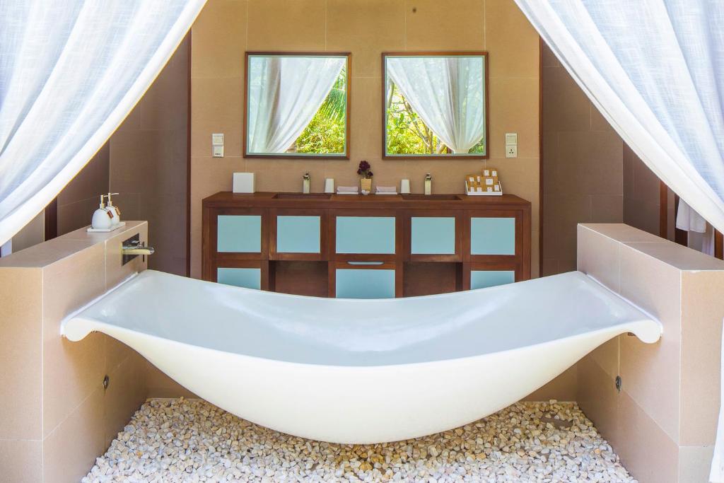 Combo 2N1Đ Fusion Resort Cam Ranh