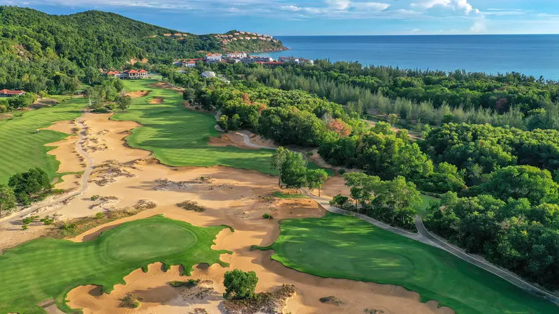 Combo 2N1D Phòng + Golf Tại Laguna LangCo Golf Course