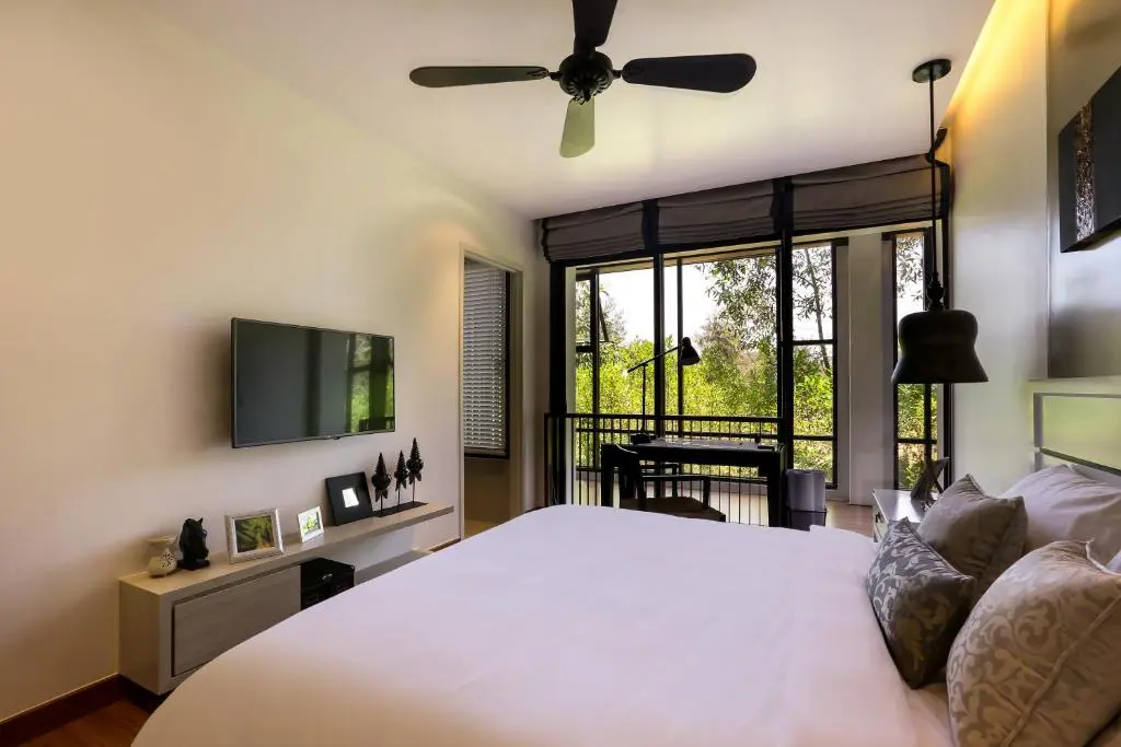 Combo 2N1D Phòng + Golf Tại Laguna LangCo Golf Course