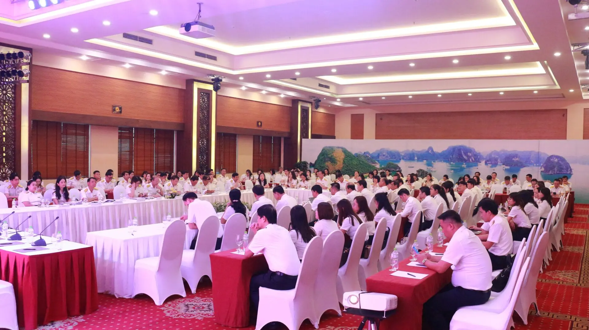 Hội nghị tại khách sạn Mường Thanh Luxury Quảng Ninh
