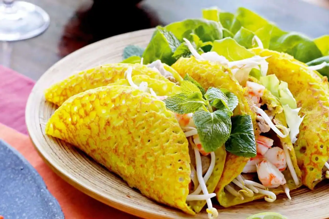 Tour khám phá Huế 1 ngày TRH003