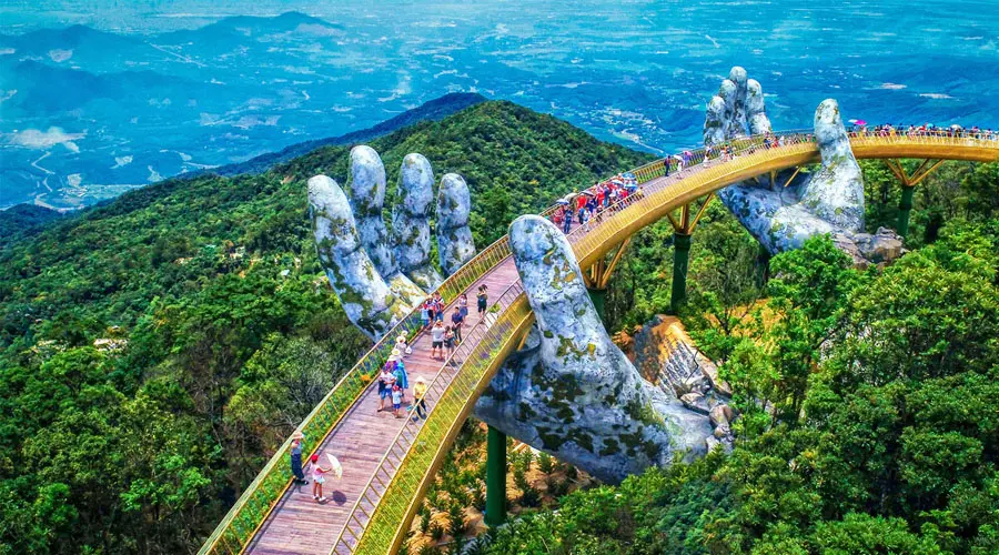 Khách sạn Sài Gòn Tourane – Tour Bà Nà- Khám phá Cầu Vàng đi về trong ngày
