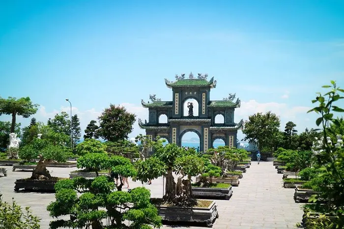 Khách sạn Sài Gòn Tourane – Tour Bà Nà- Khám phá Cầu Vàng đi về trong ngày
