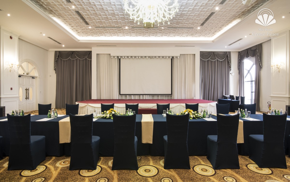 Trung tâm hội nghị MerPerle Crystal Palace quận 7, Sài Gòn