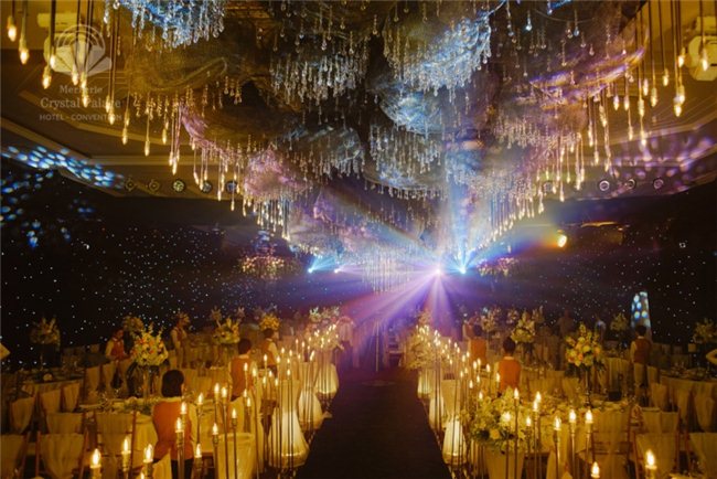 Trung tâm hội nghị MerPerle Crystal Palace quận 7, Sài Gòn