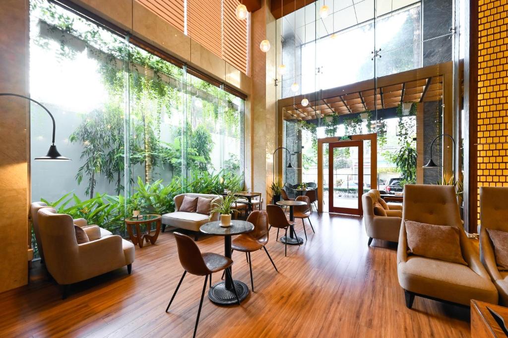 Combo Khách sạn Mường Thanh Grand Sài Gòn Centre + City tour