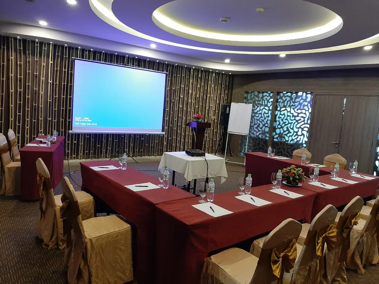 Hội nghị tại Mường Thanh Holiday Mũi Né