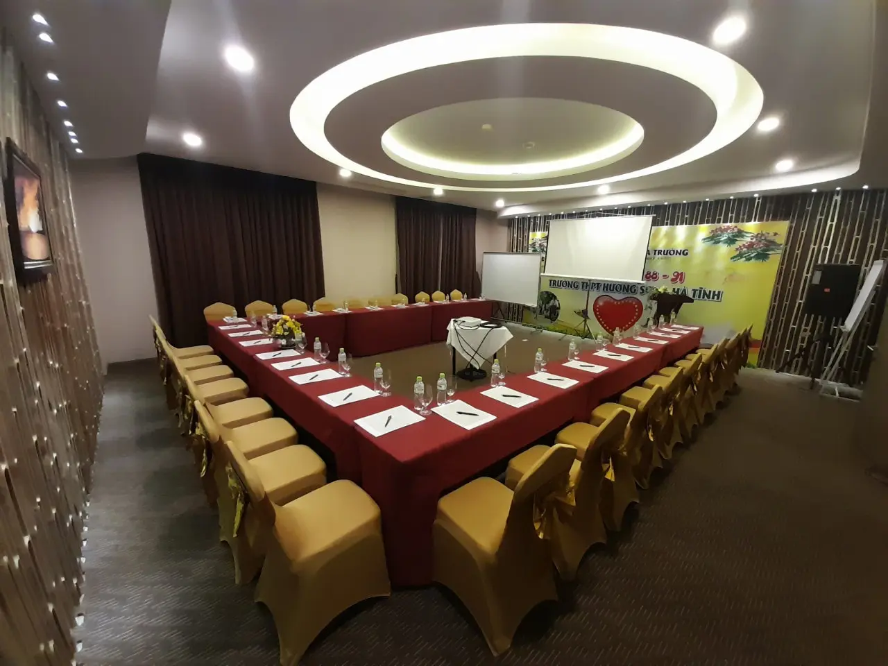 Hội nghị tại Mường Thanh Holiday Mũi Né