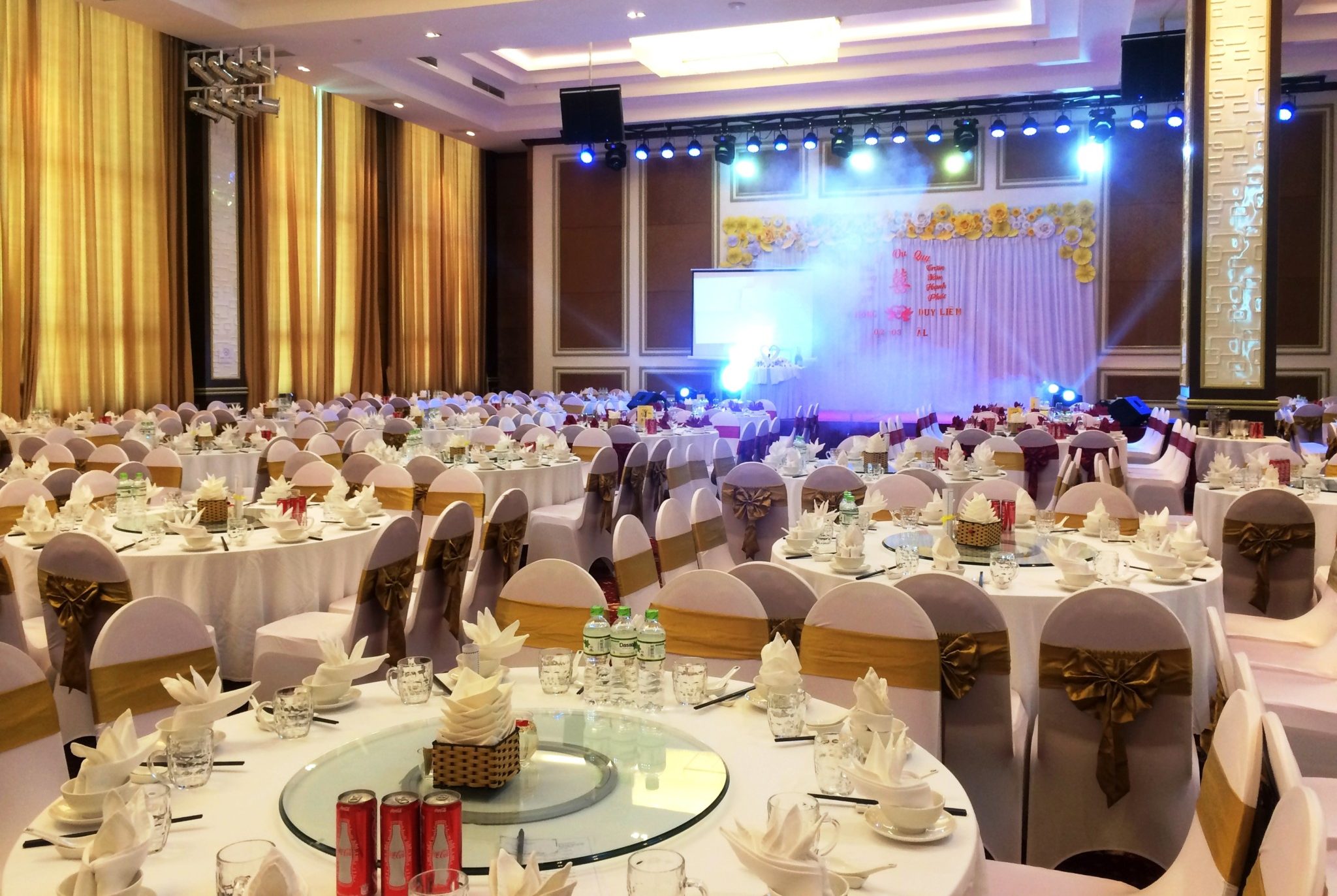 Gala, tiệc cưới Mường Thanh Holiday Lý Sơn