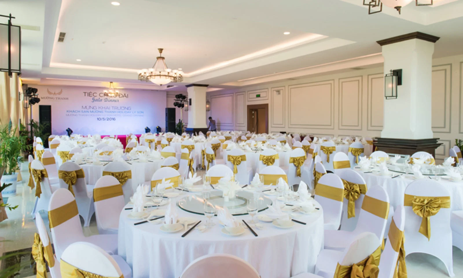 Gala, tiệc cưới Mường Thanh Holiday Lý Sơn
