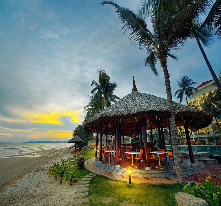 Combo 2N1Đ Mường Thanh Holiday Mũi Né