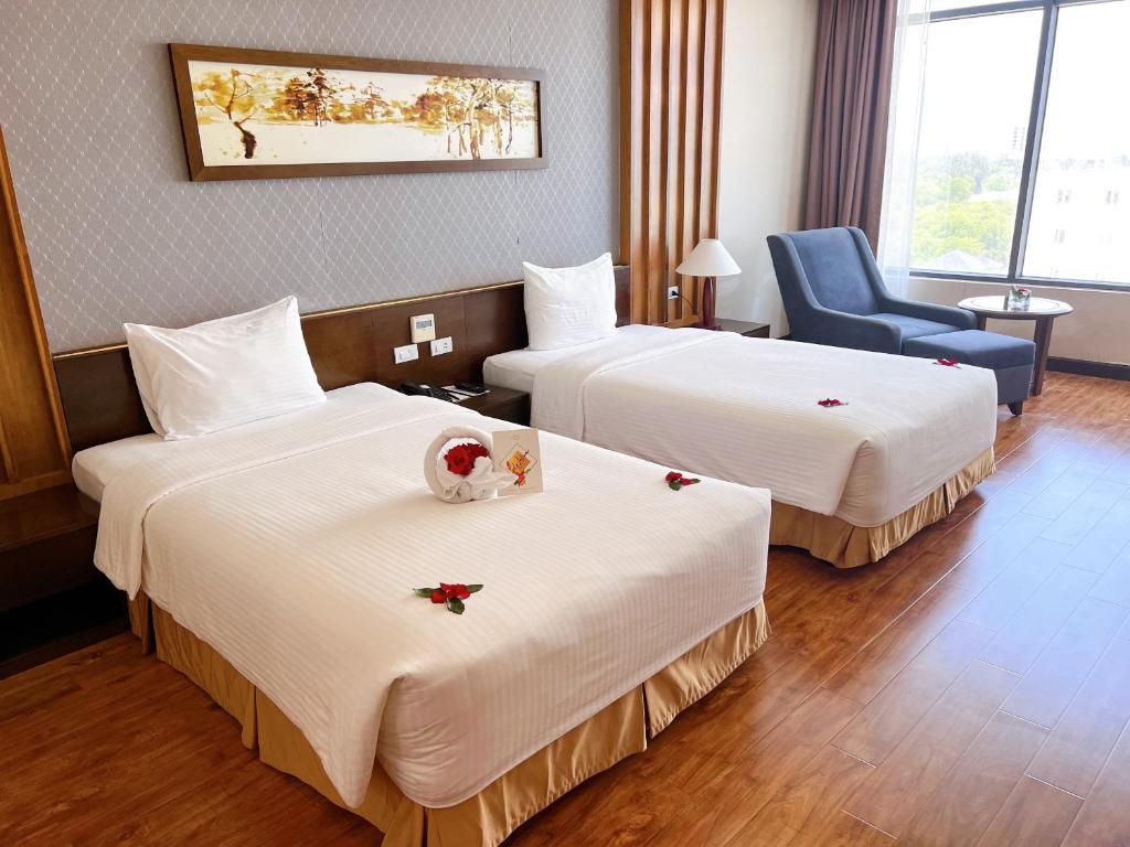 Combo Mường Thanh Luxury Nhật Lệ + Tour động Thiên Đường