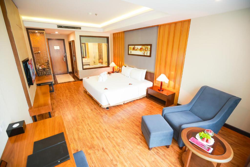 Combo Mường Thanh Luxury Nhật Lệ + Tour động Thiên Đường