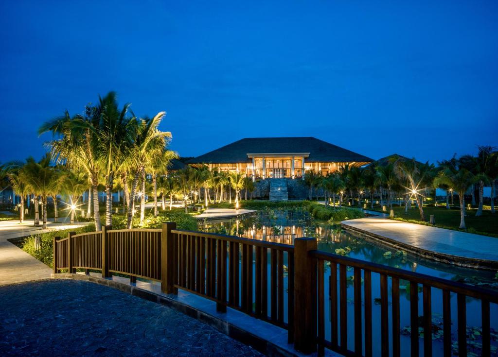 Combo 2N1Đ New World Phú Quốc Resort